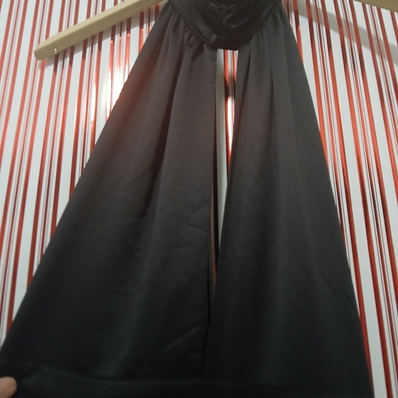 Woman's guess Los Angeles  satin black jumpsuit size 10 - Picture 2 of 16